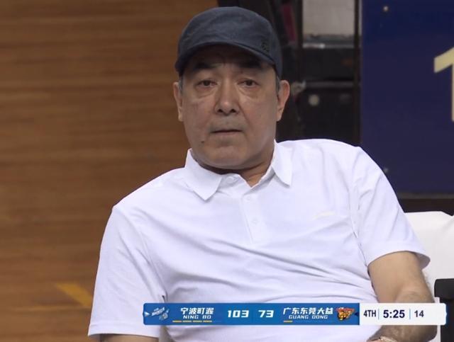 爱游戏-转会期体能课后,拜仁慕尼黑官宣签约备战CBA常规赛,悬念犹存,年轻球员得到机会的简单介绍