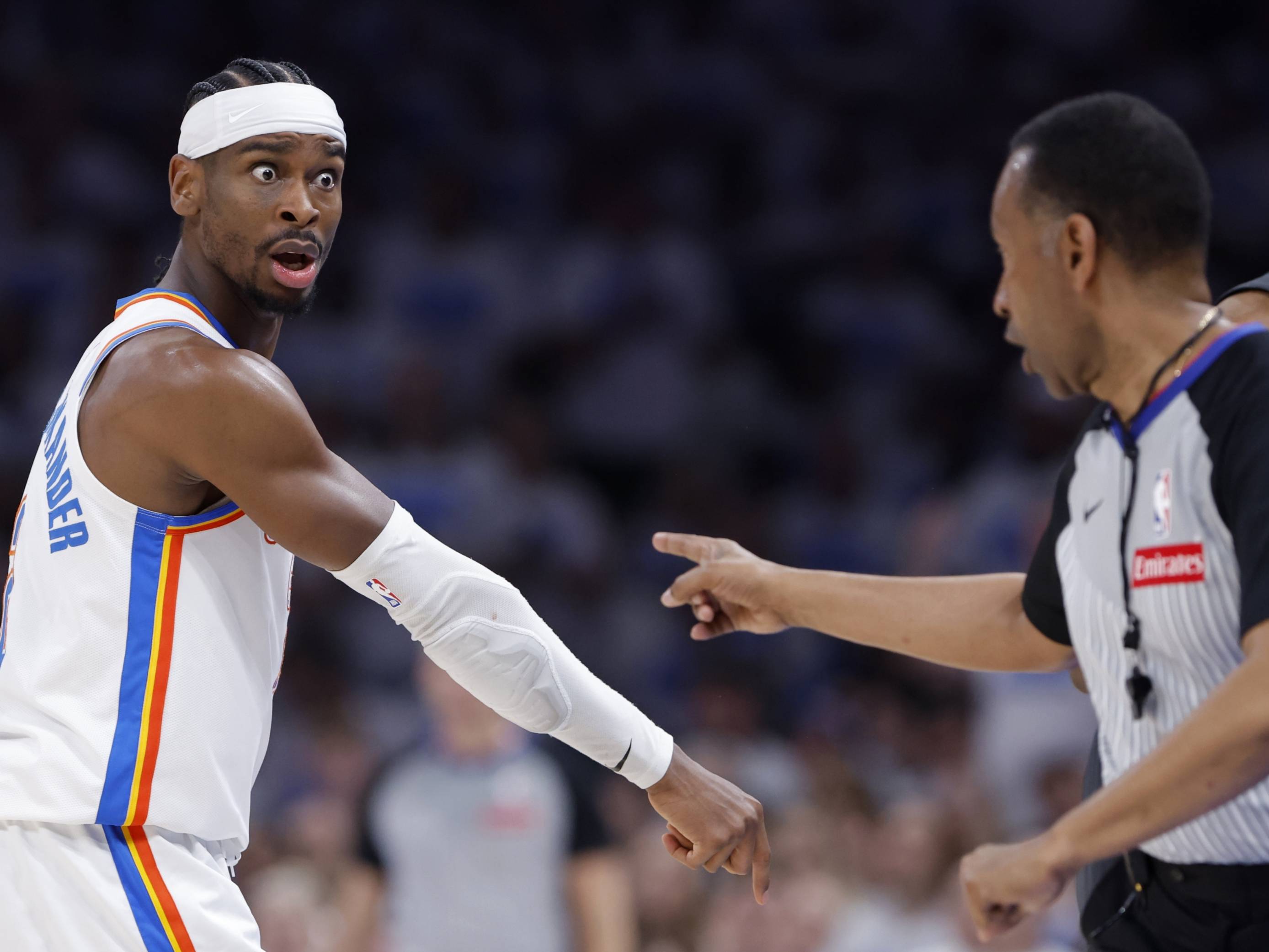 爱游戏入口-赛地聚焦——NBA季后赛关键时刻热度飙升，浙江稠州战术微调，质疑声仍在，赛季目标并未改变的简单介绍